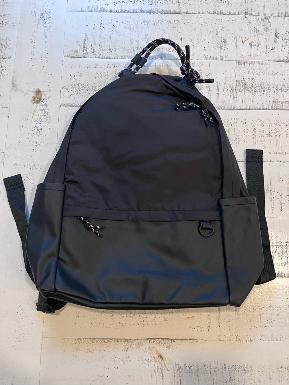 thirty-one Black Nylon Backpack with Rope Zipper Pulls